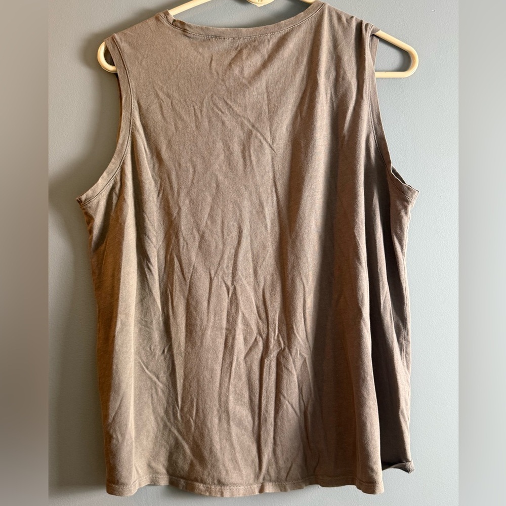 Life is Good Lot of 2 Classic Fit Sleeveless Tees Womens Sz L Summer Gray/Tan‎ - Picture 3 of 9